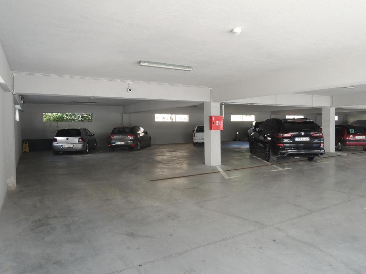 Hotel Logavina 8 Garage Parking サラエヴォ エクステリア 写真