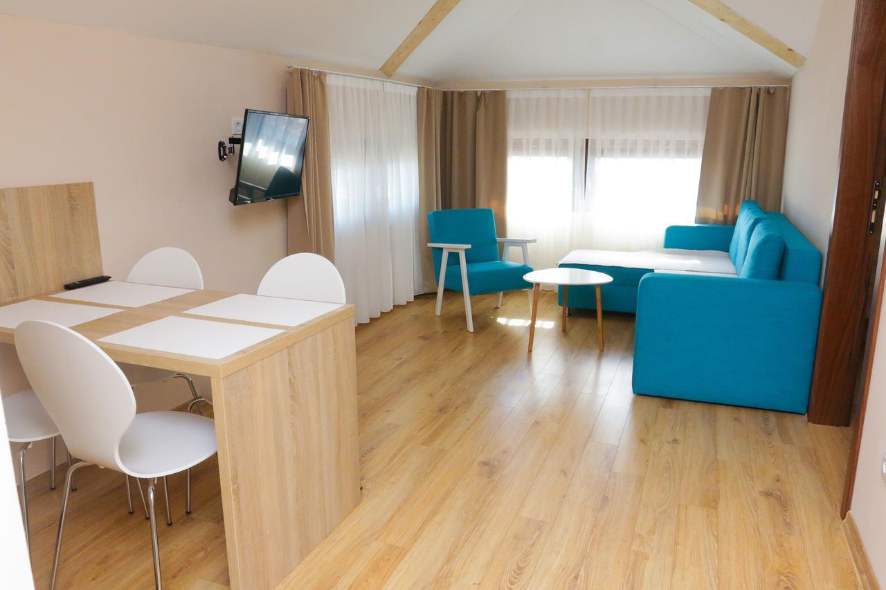 Hotel Logavina 8 Garage Parking サラエヴォ エクステリア 写真